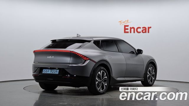 Kia EV6 2022 — photo 2