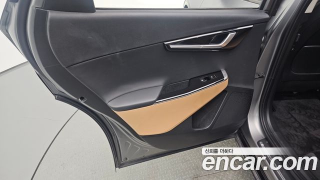 Kia EV6 2022 — photo 15