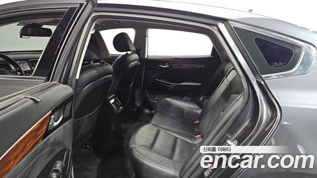 Kia K7 2016 — photo 18