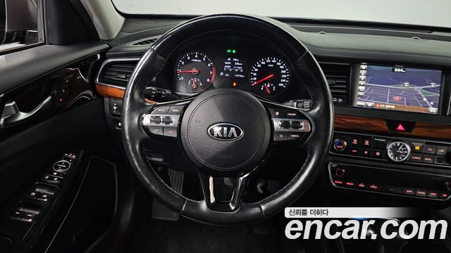 Kia K7 2016 — photo 19