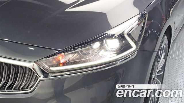 Kia K7 2016 — photo 8