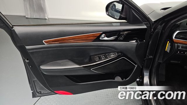 Kia K7 2016 — photo 14