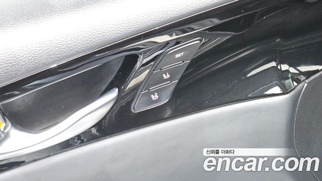 Kia K7 2016 — photo 31