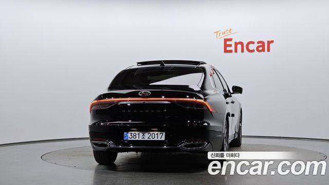 Hyundai Grandeur 2023 — photo 4