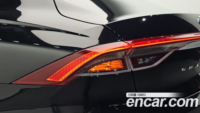 Hyundai Grandeur 2023 — photo 9