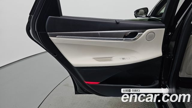 Hyundai Grandeur 2023 — photo 15