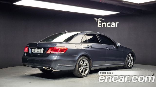 Mercedes-Benz E-Class 2016 — photo 2
