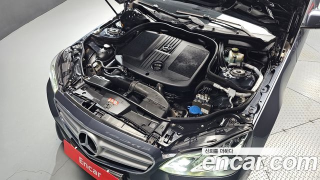 Mercedes-Benz E-Class 2016 — photo 6