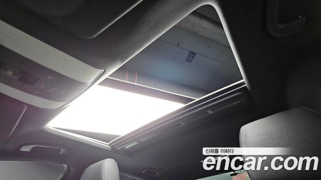 Mercedes-Benz E-Class 2016 — photo 16