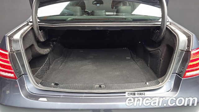 Mercedes-Benz E-Class 2016 — photo 20