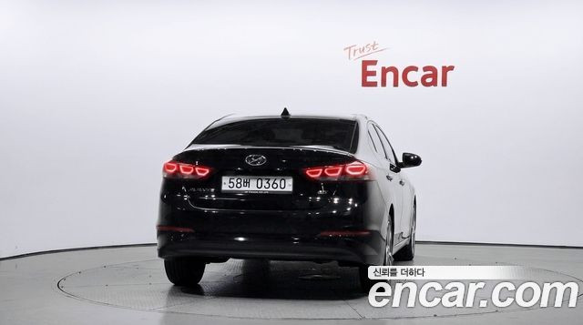 Hyundai AVANTE 2016 — photo 4