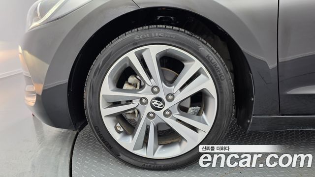 Hyundai AVANTE 2016 — photo 5