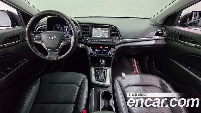 Hyundai AVANTE 2016 — photo 10