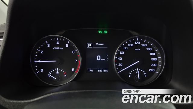 Hyundai AVANTE 2016 — photo 11