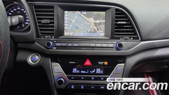Hyundai AVANTE 2016 — photo 18