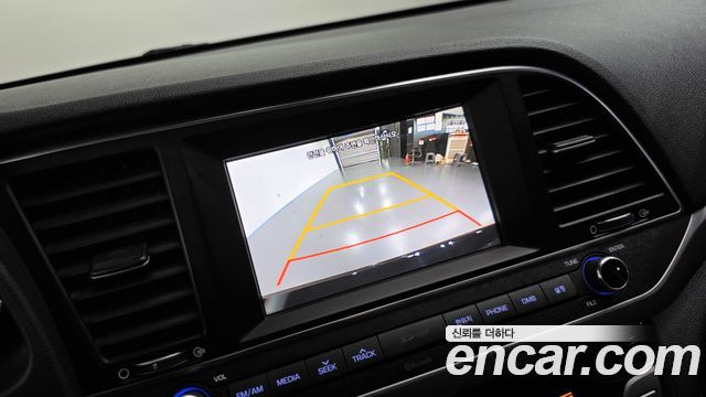Hyundai AVANTE 2016 — photo 21