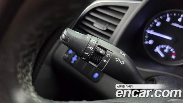 Hyundai AVANTE 2016 — photo 25