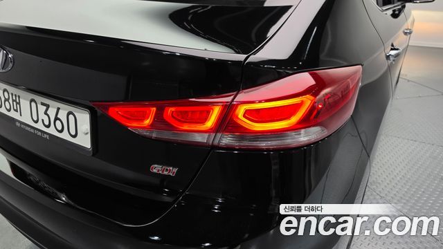 Hyundai AVANTE 2016 — photo 9
