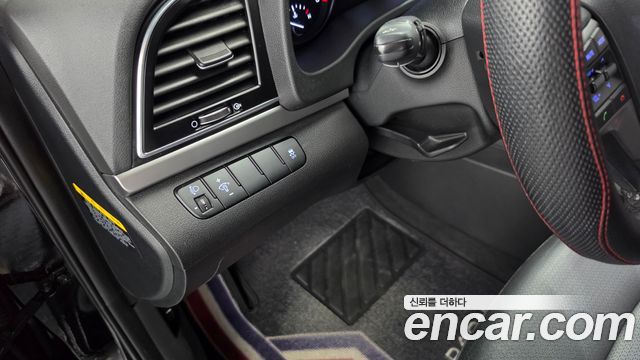 Hyundai AVANTE 2016 — photo 27