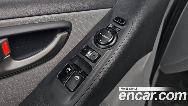Hyundai Starex 2014 — photo 25
