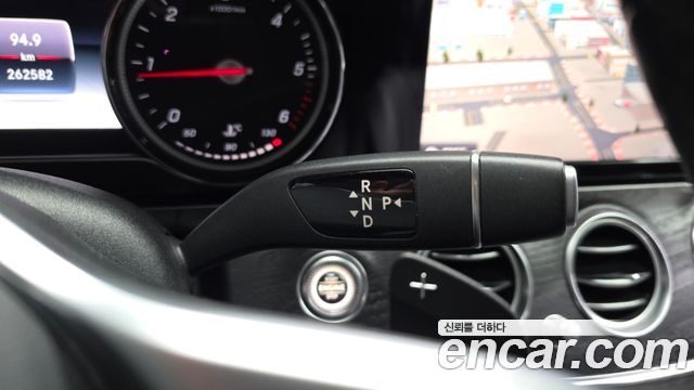 Mercedes-Benz E-Class 2019 — photo 9