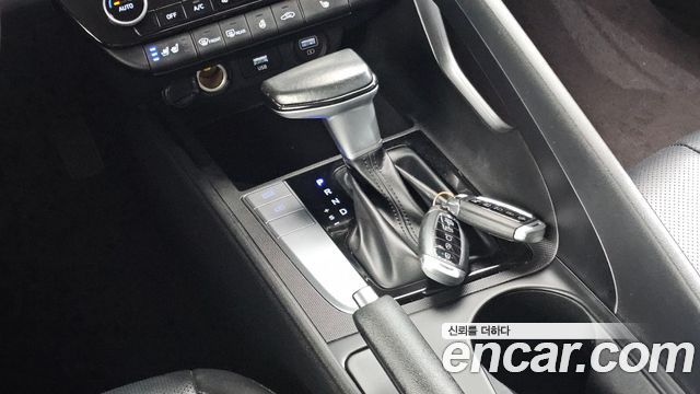 Hyundai AVANTE 2021 — photo 12