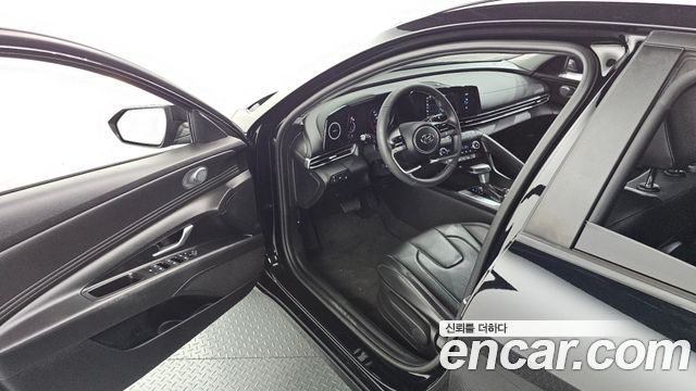 Hyundai AVANTE 2021 — photo 17
