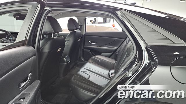 Hyundai AVANTE 2021 — photo 18