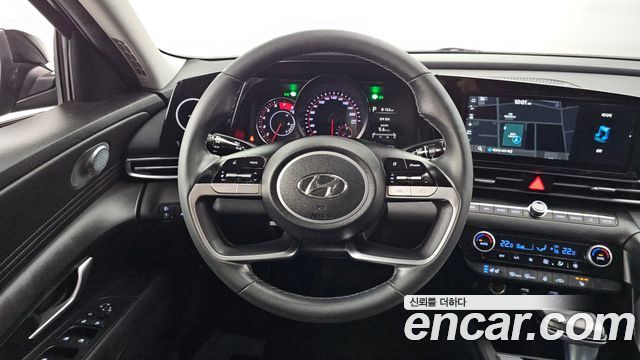 Hyundai AVANTE 2021 — photo 19