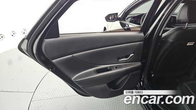 Hyundai AVANTE 2021 — photo 15