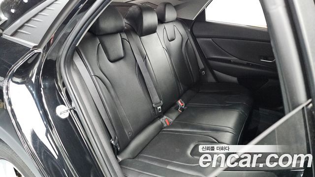 Hyundai AVANTE 2021 — photo 16