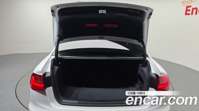 Audi A6 2015 — photo 26