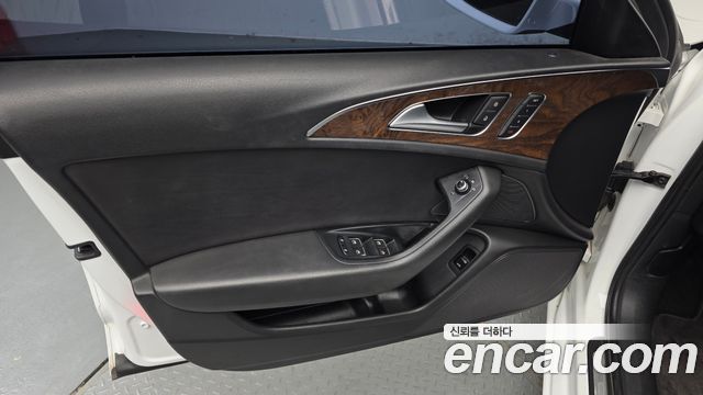 Audi A6 2015 — photo 28