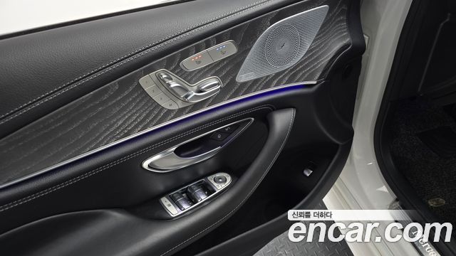 Mercedes-Benz CLS-Class 2021 — photo 20