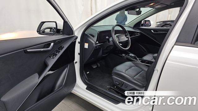 Kia Niro 2023 — photo 13