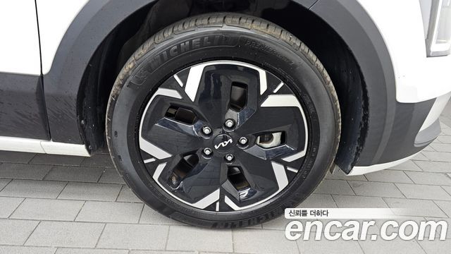 Kia Niro 2023 — photo 7