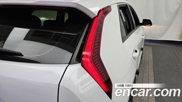 Kia Niro 2023 — photo 9