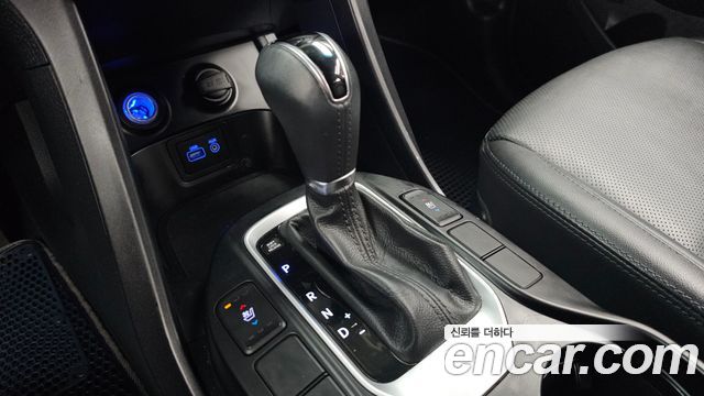 Hyundai Santafe 2016 — photo 12