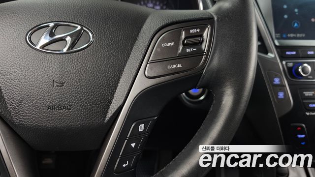 Hyundai Santafe 2016 — photo 30