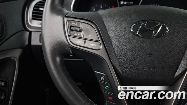 Hyundai Santafe 2016 — photo 31