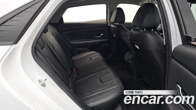 Hyundai AVANTE 2023 — photo 18