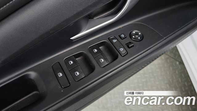 Hyundai AVANTE 2023 — photo 26