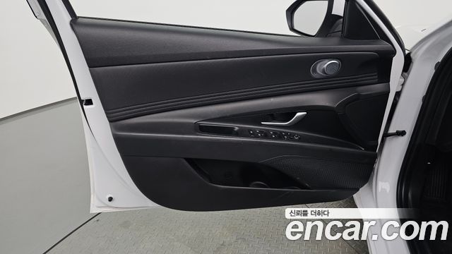 Hyundai AVANTE 2023 — photo 14