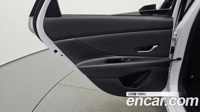 Hyundai AVANTE 2023 — photo 15