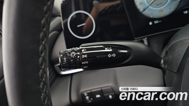 Hyundai AVANTE 2023 — photo 28