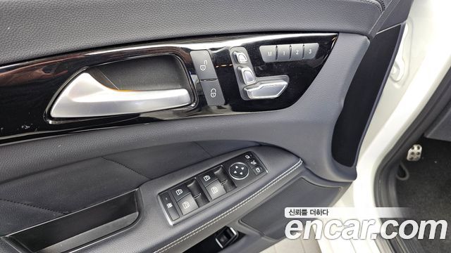 Mercedes-Benz CLS-Class 2017 — photo 33