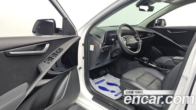 Kia Niro 2023 — photo 13