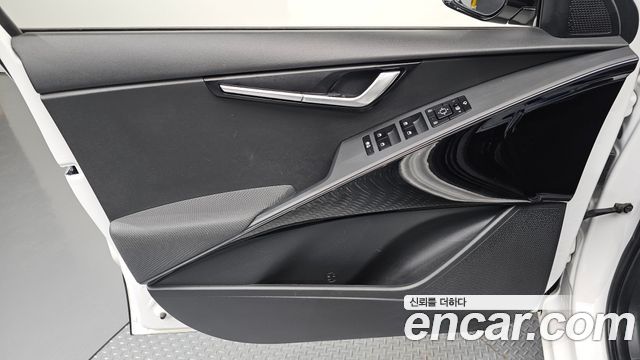 Kia Niro 2023 — photo 14