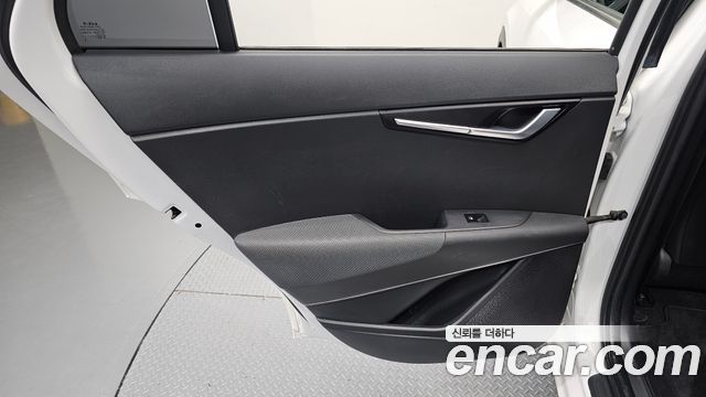 Kia Niro 2023 — photo 15