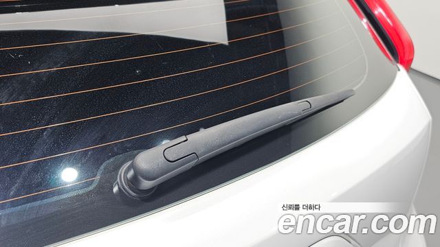 Kia Niro 2023 — photo 30